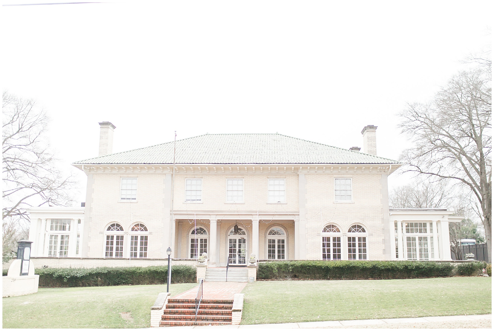 elegant classy mansion wedding venue in gastonia nc photographed by HYPimages